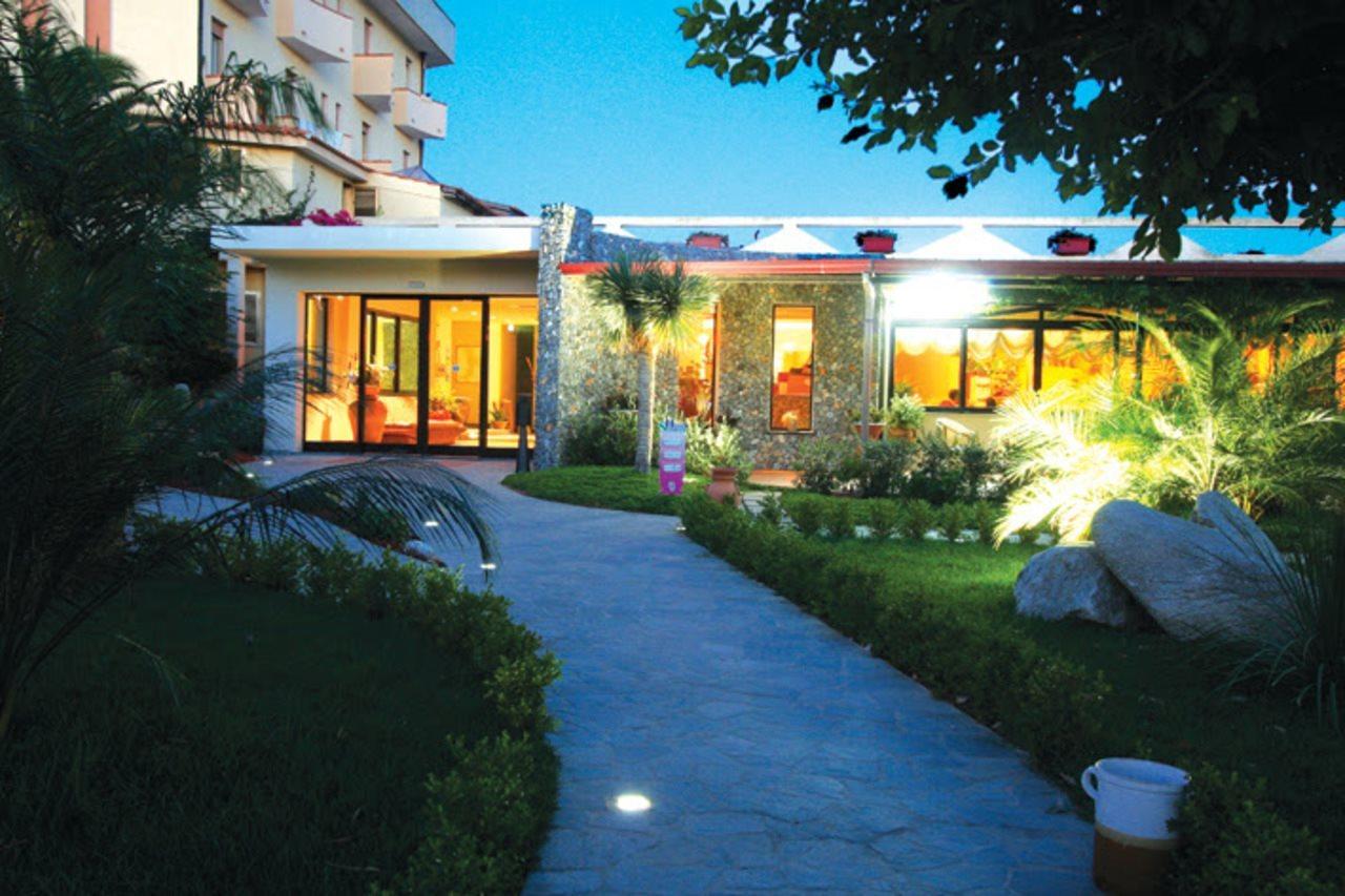 Hotel Residence Sciaron Capo Vaticano Kültér fotó